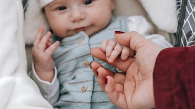 Zašto su pelene za bebe važne za zdrav razvoj i srećno djetinjstvo?