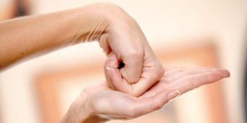 Pritiskom određene tačke na dlanu uklonite bol