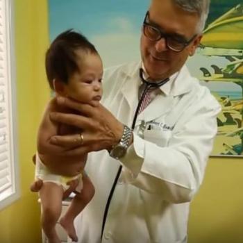 Trik koji će trenutno smiriti bebu otkriva pedijatar Robert Hamilton