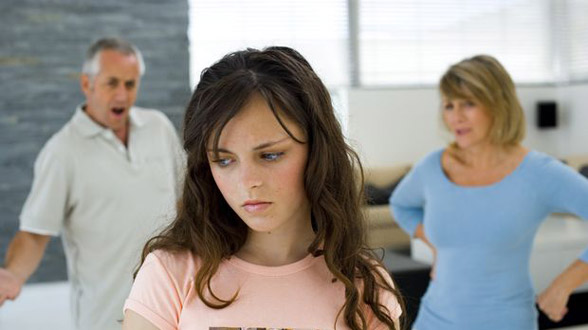 Porodica i adolescent (tinejdžer)<br>Interpersonalni kontekst unutar porodičnog sistema ima ključnu ulogu u razvoju i održavanju simptoma