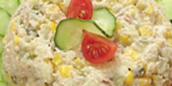 Kukuruz salata sa tunjevinom