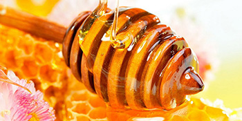 Kako da  iskoristite “magičnu” kombinaciju tople vode i meda!?