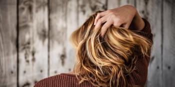Hitna pomoć nakon ljetovanja- kako oporaviti kosu bez posjete frizeru?
