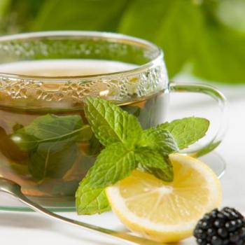 Riješite se menstrualnih bolova uz pomoć čajeva