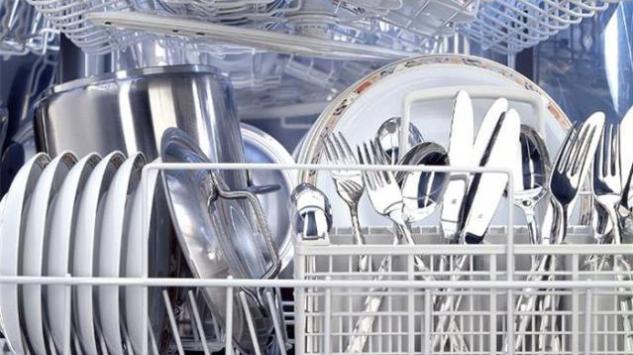 Vaša mašina za suđe ne pere baš najbolje? Isprobajte ovo!
