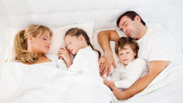 Da li je velikoj djeci mjesto u roditeljskom krevetu?