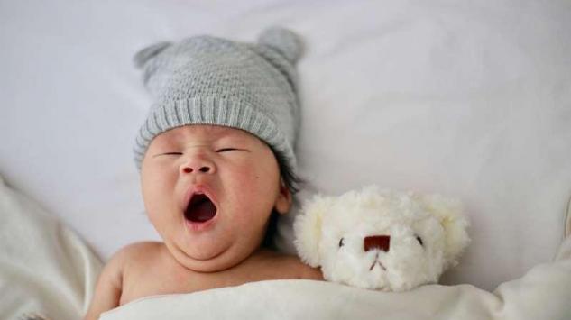 Grčevi kod beba - zašto nastaju i kako ih tretirati