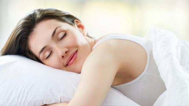 Savjeti za efikasan bjuti san - Kako da se ujutru probudite sa osvježenom kožom i bez podočnjaka