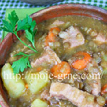 Sočivo sa svinjetinom